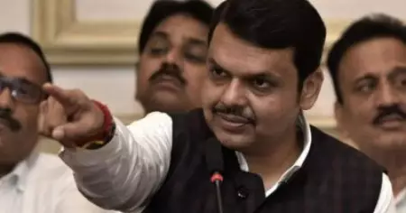 ഇത്രയ്ക്കും നിസഹായനാണോ മുഖ്യമന്ത്രി? 
ഫഡ്‌നാവിസിനെതിരെ ബോംബൈ ഹൈക്കോടതി