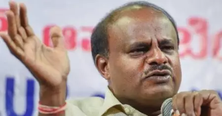 'ഇന്ത്യന്‍ ജനതയെകൊണ്ട് പാര്‍ട്ടിയുടെ സ്ഥാപകദിനം ആഘോഷിപ്പിക്കാനാണോ?'; ടോര്‍ച്ച് തെളിക്കാനുള്ള പരിപാടിക്ക് ശാസ്ത്രീയ വിശദീകരണം നല്‍കാന്‍ മോദിയെ വെല്ലുവിളിച്ച് കുമാരസ്വാമി