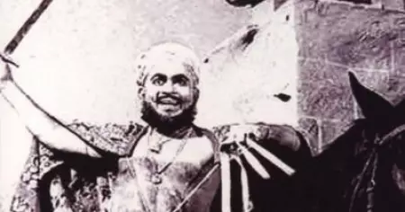 കുഞ്ഞാലി മരക്കാരുടെ പീരങ്കികള്‍ കൊണ്ടുപോവാനെത്തിയ ഉദ്യോഗസ്ഥരെ തിരിച്ചയച്ച് നാട്ടുകാര്‍;  തടഞ്ഞത് വന്‍ പൊലീസ് സന്നാഹത്തെ