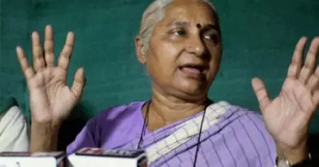 തീര്‍പ്പു കല്‍പ്പിക്കാത്ത കേസുകളില്‍ മേധാപട്കറിന് ആര്‍.പി.ഒ നോട്ടിസ്; ധാര്‍മ്മികതയെ വെല്ലുവിളിക്കാനുള്ള ബോധപൂര്‍വ്വമായ ശ്രമമെന്ന് മേധാപട്കര്‍