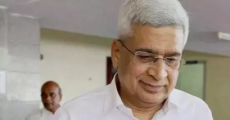 ലഘു ലേഖകള്‍ കൈവശം വച്ചതു കൊണ്ട് മാവോയിസ്റ്റ് ആകില്ല, സര്‍ക്കാരിനെ തള്ളി പ്രകാശ് കാരാട്ട്