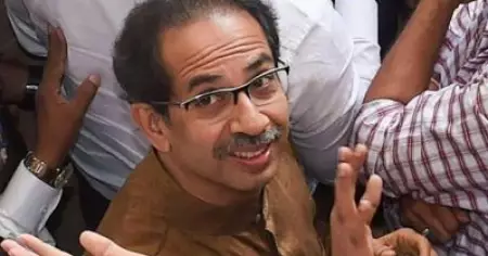 'പിളര്‍ത്താന്‍ ശ്രമിക്കുന്തോറും ഈ സഖ്യം ശക്തമാവും'; ശിവസേന-എന്‍.സി.പി-കോണ്‍ഗ്രസ് സഖ്യം രാജ്യത്തിന് മുന്നില്‍ ശക്തി തെളിയിക്കണമെന്ന് ഉദ്ധവ് താക്കറെ