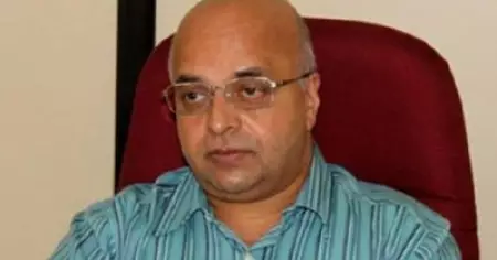 മരട് ഫ്‌ളാറ്റ്; ചീഫ് സെക്രട്ടറി ഉള്‍പ്പെടെ ഒമ്പത് പേര്‍ക്കെതിരായ കോടതിയലക്ഷ്യ നടപടിയ്ക്ക് അനുമതി നിഷേധിച്ചു