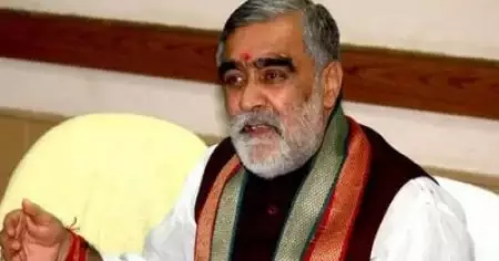 'എങ്ങനെയാണ് എന്നെപ്പോലൊരാള്‍ക്ക് ഉള്ളിവിലയെക്കുറിച്ച് അറിയാന്‍ കഴിയുക?'- നിര്‍മലയ്ക്കു പിറകേ ഉള്ളി കഴിക്കാത്ത ഒരു കേന്ദ്രമന്ത്രി കൂടി- വീഡിയോ