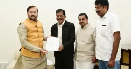 'ഓണ്‍ലൈന്‍ മാധ്യമങ്ങള്‍ക്ക് അക്രഡിറ്റേഷന്‍ നല്‍കണം'; ജി.എസ്.ടി 18%ല്‍ നിന്നും 5% ആയി കുറയ്ക്കണമെന്ന് കേന്ദ്രസര്‍ക്കാരിനോട് 'കോം ഇന്ത്യ