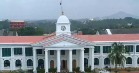 കെ.എ.എസ് പരീക്ഷയ്ക്ക് കൂട്ട അവധിയെടുത്ത്  സെക്രട്ടറിയേറ്റ്  ജീവനക്കാര്‍; ജനങ്ങളെ വലയ്ക്കാതെ ജോലിയില്‍ കയറാന്‍ സര്‍ക്കുലറിക്കി സര്‍ക്കാര്‍