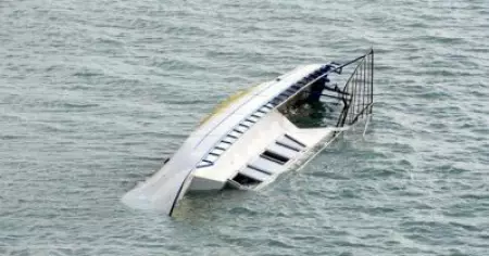 കുടിയേറ്റക്കാര്‍ സഞ്ചരിച്ച ബോട്ട് മറിഞ്ഞു: എട്ട് കുഞ്ഞുങ്ങള്‍ കൊല്ലപ്പെട്ടു
