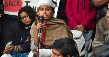 ജെ.എന്‍.യു അക്രമം; ഐഷേ ഗോഷിനും 19 വിദ്യാര്‍ത്ഥികള്‍ക്കുമെതിരെ എഫ്.ഐ.ആര്‍ ഫയല്‍ ചെയ്ത് ദല്‍ഹി പൊലീസ്