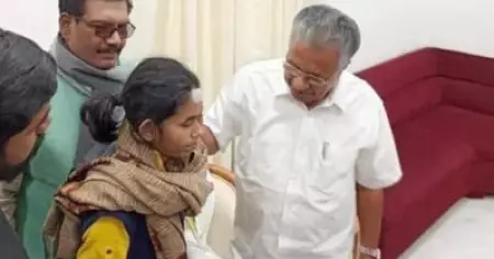'കേരളത്തിലെ ജനങ്ങളോട് ഒരുപാട് നന്ദി, സഖാവ് പിണറായി വിജയന്റെ വാക്കുകള്‍ പ്രചോദിപ്പിക്കുന്നു', മുഖ്യമന്ത്രിയുമായുള്ള കൂടിക്കാഴ്ചയ്ക്ക് ശേഷം അയ്ഷി ഘോഷ്