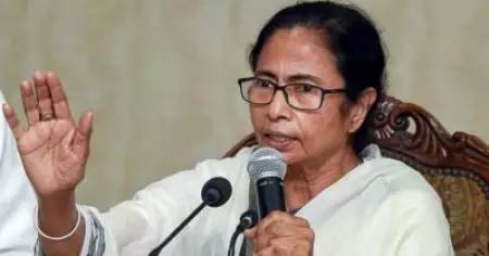 'മമത ക്രൂര ഹൃദയ'; പാകിസ്താനികള്‍ക്കും ബംഗ്ലാദേശികള്‍ക്കും ഇടംകൊടുത്താല്‍ ഇന്ത്യയില്‍ കല്ലേറുകാര്‍ ഉണ്ടാകുമെന്നും ബി.ജെ.പി എം.എല്‍.എ