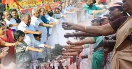 ഭരണഘടന ഏറ്റുപറഞ്ഞ് മനുഷ്യ മഹാശൃംഖല; കണ്ണികളായി ലക്ഷങ്ങള്‍; വന്‍വിജയം