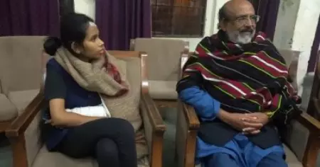 'വേണമെങ്കില്‍ ഇനിയുമൊരങ്കത്തിനും ബാല്യമുണ്ട്'; ജെ.എന്‍.യുവില്‍ അയ്ഷി ഘോഷിനെയും കൂട്ടുകാരെയും കണ്ട് തോമസ് ഐസക്ക്