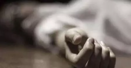 ഉത്തര്‍പ്രദേശില്‍ ലെെംഗികാതിക്രമത്തിന് ഇരയായ പെണ്‍കുട്ടിയുടെ പിതാവിനെ വെടിവെച്ചു കൊന്നു; പെണ്‍കുട്ടികളെ ജീവിക്കാന്‍ അനുവദിക്കാതെ യോഗിയുടെ യു.പി