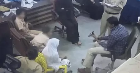 'കുട്ടികളെ വെറുതെ വിടണം'; പൗരത്വ ഭേദഗതി നിയമത്തിനെതിരെ നാടകം കളിച്ച വിദ്യാര്‍ത്ഥികളെ ചോദ്യം ചെയ്യുന്നത് നിര്‍ത്തിവെക്കാന്‍ പൊലീസിന് ബാലാവകാശ കമ്മീഷന്റെ നിര്‍ദേശം