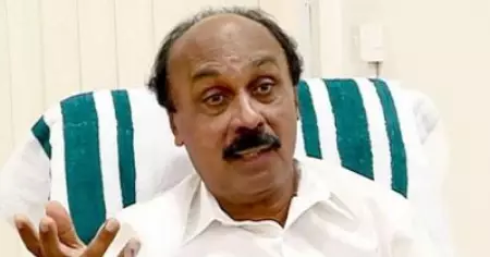 ജില്ലകള്‍ അടച്ചിടുന്നതില്‍ പരിഭ്രാന്തരാകേണ്ട; അവശ്യസാധനങ്ങള്‍ എത്തിക്കുമെന്ന് ഇ. ചന്ദ്രശേഖരന്‍