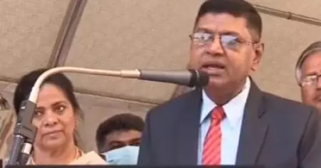 വരുമാനത്തിന് പുറമെ സാനിറ്റൈസര്‍ നിര്‍മാണത്തിനും സ്പിരിറ്റ് ലഭ്യമാക്കണം; സര്‍ക്കാരിനോട് അഭ്യര്‍ത്ഥിച്ച് ഹൈക്കോടതി