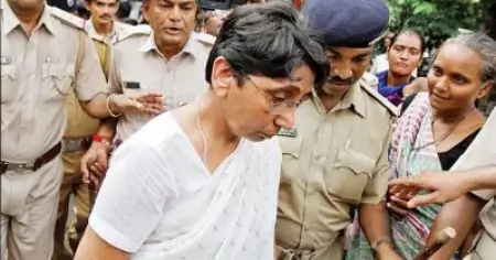 ബി.ജെ.പി മുന്‍മന്ത്രി മായാ കോട്നാനി പ്രതിയായ നരോദ പാട്യാ കേസില്‍ ജഡ്ജിയെ സ്ഥലംമാറ്റി; നടപടി കേസ് അന്തിമ ഘട്ടത്തില്‍ എത്തിനില്‍ക്കവേ