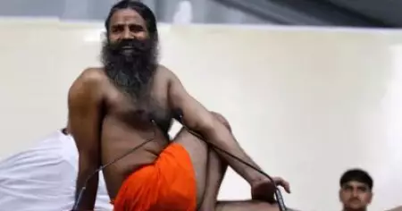 'പെണ്‍കുട്ടികളെ ബലാത്സംഗം ചെയ്യാതിരിക്കാന്‍ യോഗ പഠിപ്പിച്ചാല്‍ മതി'; വിചിത്ര നിര്‍ദ്ദേശവുമായി ബാബാ രാംദേവ്