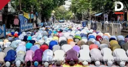 പെരുന്നാള്‍ നമസ്‌കാരം വീടുകളില്‍ തന്നെ നിര്‍വഹിക്കണം; മുസ്‌ലിം സമുദായ നേതാക്കളില്‍ നിന്ന് ഉറപ്പു ലഭിച്ചെന്ന് മുഖ്യമന്ത്രി