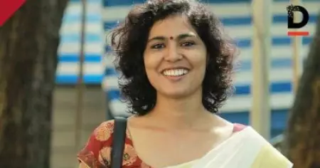 രഹ്ന ഫാത്തിമയെ ബി.എസ്.എന്‍.എല്‍ പിരിച്ചുവിട്ടു