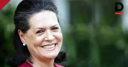 'ജയ് തെലങ്കാന, ജയ് സോണിയാമ്മ'; ചരിത്ര മുന്നേറ്റം സംസ്ഥാന രൂപീകരണത്തിന് മുന്‍കൈയെടുത്ത സോണിയ ഗാന്ധിക്ക് സമര്‍പ്പിച്ച് തെലങ്കാന കോണ്‍ഗ്രസ്