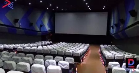 സിനിമാ തിയ്യേറ്ററുകളും ജിമ്മുകളും തുറന്നേക്കും; സ്‌കൂളുകളും കോളേജുകളും തുറക്കാനായിട്ടില്ലെന്നും വിലയിരുത്തല്‍
