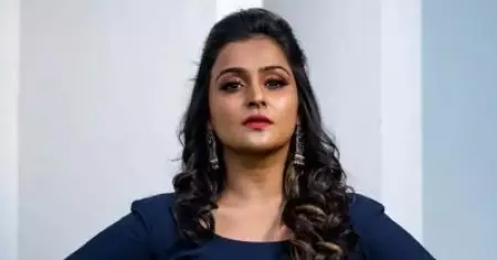 'നിങ്ങള്‍ക്കൊപ്പം നിന്ന് പോരാടുമെന്ന് കരുതുന്നവര്‍ പെട്ടെന്ന് നിറം മാറിയാല്‍ അത് വേദനിപ്പിക്കും'; നടിയെ ആക്രമിച്ച കേസില്‍ സാക്ഷികള്‍ കൂറുമാറിയതില്‍ പ്രതികരിച്ച് രമ്യ നമ്പീശന്‍