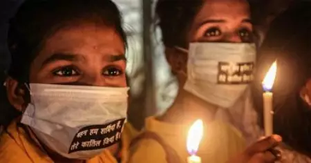 മൂന്ന് വീഡിയോകളിലും പെണ്‍കുട്ടി ബലാത്സംഗത്തെക്കുറിച്ച് പറയുന്നതായി റിപ്പോര്‍ട്ട്; ബി.ജെ.പി നേതാക്കളുടെ വാദം പൊളിച്ചുകൊണ്ട് തെളിവുകള്‍