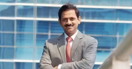 അഭിമുഖത്തിനു പോകാന്‍ 500 രൂപ യാത്രാക്കൂലി നല്‍കിയ അധ്യാപകന് 30 ലക്ഷം രൂപ മൂല്യമുള്ള ഓഹരികള്‍ നല്‍കി ഐ.ഡി.എഫ്.സി ഫസ്റ്റ് ബാങ്ക് സി.ഇ.ഒ