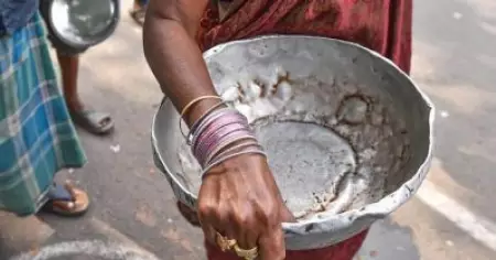 പട്ടിണി മൂലം യു.പിയില്‍ ആറുവയസ്സുകാരിയായ മകളെ അമ്മ കൊലപ്പെടുത്തി
