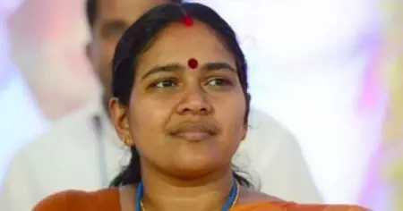 ശോഭ സുരേന്ദ്രന്റെ വീടിന് സമീപത്ത് പടക്കം പൊട്ടിച്ച് അയല്‍വാസികള്‍, സ്‌ഫോടനമെന്നാരോപിച്ച് ബി.ജെ.പി മാര്‍ച്ച്; പടക്കമാണെന്ന് പൊലീസ്