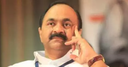 വെല്‍ഫെയര്‍പാര്‍ട്ടി എ.കെ.ജി സെന്ററിലിരിക്കുമ്പോള്‍ മതേതര വാദികളും കോണ്‍ഗ്രസുമായി കൂട്ടുകൂടുമ്പോള്‍ വര്‍ഗീയവാദികളുമായി മാറുന്നു; വി.ഡി സതീശന്‍