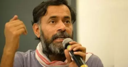 കര്‍ഷകരുടെ വേദനയാണോ ട്രാഫിക് പ്രശ്‌നമാണോ നിങ്ങളുടെ കണ്ണില്‍ പെടുകയെന്ന് നോക്കട്ടേ: മാധ്യമങ്ങളോട് യോഗേന്ദ്ര യാദവ്