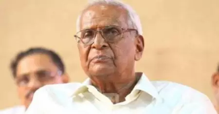 ഞാന്‍ അടിയുറച്ച കമ്മ്യൂണിസ്റ്റ്, ഭാവിയിലേക്കുള്ള ചൂണ്ടുപലകയാണ് കമ്മ്യൂണിസം;  ബി.ജെ.പിയുടെ വ്യാജ പ്രചരണങ്ങള്‍ക്ക് മറുപടിയുമായി എം.എം ലോറന്‍സ്