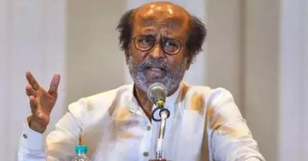 ''തലൈവരേ, നിങ്ങള്‍ ഞങ്ങളെ നിരാശരാക്കിക്കളഞ്ഞു, ഹൃദയം നുറുക്കിക്കളഞ്ഞു''; രജനീകാന്തിന്റെ വസതിക്ക് മുന്നില്‍ പ്രതിഷേധവുമായി ആരാധകര്‍ (വീഡിയോ)