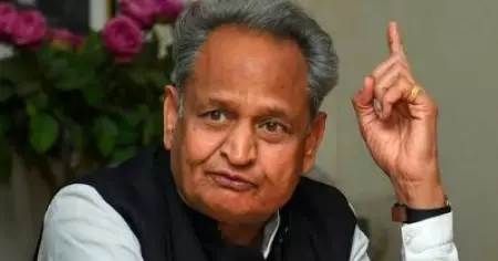 ധൈര്യമുണ്ടെങ്കില്‍ വികസനത്തെ കുറിച്ച് സംസാരിക്കൂ: ബി.ജെ.പിയുടെ മത പരാമര്‍ശങ്ങള്‍ക്കെതിരെ ഗെഹ്‌ലോട്ട്