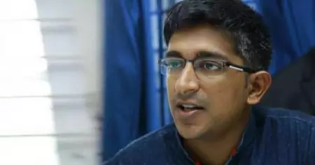 മതപരമായ കാരണത്താല്‍ വാക്സിന്‍ എടുക്കാത്തവര്‍ക്ക് ഇളവ് കൊടുക്കാനുള്ള അധികാരം വിദ്യാഭ്യാസ മന്ത്രിക്ക് എവിടെ നിന്ന് കിട്ടി: ഹരീഷ് വാസുദേവന്‍