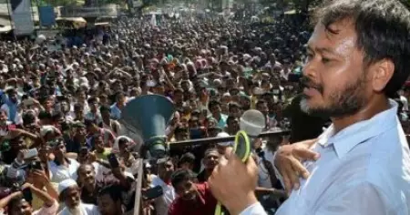 ആര്‍.എസ്.എസില്‍ ചേര്‍ന്നാല്‍ ജാമ്യം നല്‍കാമെന്ന് എന്‍.ഐ.എ; ജയിലില്‍ അനുഭവിച്ച പീഡനങ്ങള്‍ തുറന്നെഴുതി അഖില്‍ ഗൊഗോയി