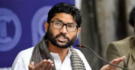 വനിതാ പൊലീസിനെ അപമാനിക്കാന്‍ ശ്രമിച്ചു; മേവാനിക്കെതിരായ രണ്ടാം കേസിന്റെ 'വിശദാംശങ്ങള്‍' പുറത്തുവിട്ട് അസം പൊലീസ്
