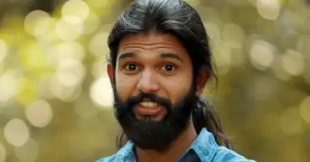 കാറും ജീപ്പും വിറ്റു, ഇനി ബൈക്കില്‍ മാത്രമേ സഞ്ചരിക്കൂ: ഇന്ധന വില വര്‍ധനവില്‍ പ്രതിഷേധവുമായി നടന്‍ ജിനോ ജോണ്‍