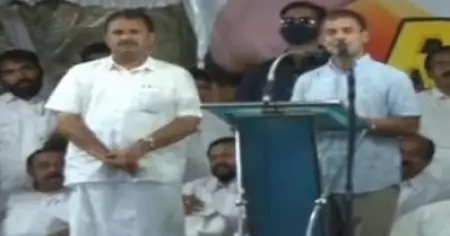ഈ മനുഷ്യന് വേണ്ടി പ്രചാരണത്തിനെത്തണമെന്ന് എനിക്ക് നിര്‍ബന്ധമായിരുന്നു; മുരളീധരനെ പുകഴ്ത്തി രാഹുല്‍ ഗാന്ധി
