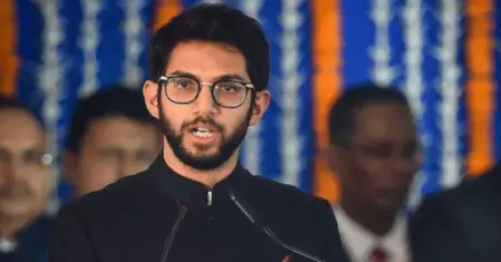 കേന്ദ്രത്തിന്റെ വാക്‌സിന് കാത്തുനില്‍ക്കാതെ മഹാരാഷ്ട്ര;  നേരിട്ട് ഇറക്കുമതി ചെയ്ത് മുംബൈയെ മുഴുവന്‍ വാക്‌സിനേറ്റ് ചെയ്യുമെന്ന് ആദിത്യ താക്കറെ