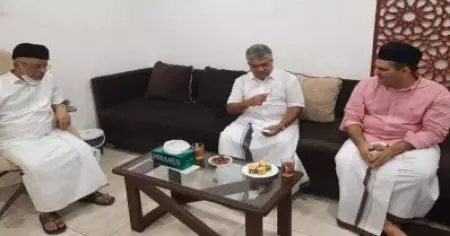 ഫലം പുറത്തുവന്നപ്പോള്‍ ലീഗ് എങ്ങനെ വര്‍ഗീയമായി; തെരഞ്ഞെടുപ്പിന് മുമ്പ് പാണക്കാട് പോയ കെമാല്‍ പാഷയുടെ ചിത്രങ്ങള്‍ ചര്‍ച്ചയാക്കി സോഷ്യല്‍ മീഡിയ
