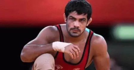 സുശീല്‍ കുമാറിനെക്കുറിച്ച് വിവരം നല്‍കുന്നവര്‍ക്ക് ഒരു ലക്ഷം; പാരിതോഷികം പ്രഖ്യാപിച്ച് ദല്‍ഹി പൊലീസ്