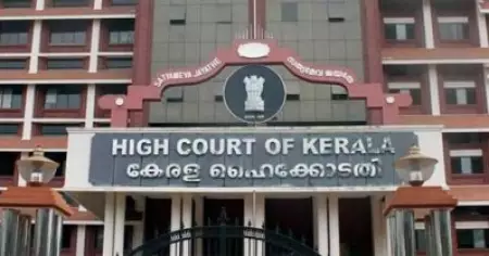 കെ റെയില്‍ ജനങ്ങളെ ഭീഷണിപ്പെടുത്തി പോര്‍വിളിച്ച് നടപ്പിലാക്കേണ്ട ഒന്നല്ല: ഹൈക്കോടതി