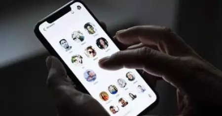 ക്ലബ്ബ് ഹൗസിലൂടെയുള്ള മതസ്പര്‍ദ്ധ ചര്‍ച്ചകള്‍; മോഡറേറ്റര്‍ക്കും സ്പീക്കര്‍ക്കുമെതിരെ നിയമ നടപടിയെന്ന് പൊലീസ്
