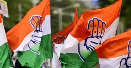 സുല്‍ത്താന്‍ ബത്തേരി അര്‍ബന്‍ ബാങ്കിലെ നിയമനത്തില്‍ കോണ്‍ഗ്രസ് നേതാക്കള്‍ക്കെതിരെ കോഴ ആരോപണം; എല്‍.ഡി.എഫ്. പ്രതിഷേധം