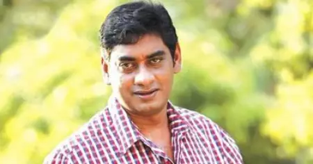 എനിക്ക് ഏറ്റവും ഇഷ്ടം യാത്രയാണ്, പച്ചക്ക് പറഞ്ഞാല്‍ വായ്‌നോട്ടം: സുധീര്‍ കരമന