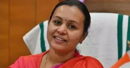 ആരോഗ്യ വകുപ്പ് പ്രതിനിധിയുടേതെന്ന പേരില്‍ വാക്‌സിനെതിരെ വാട്സ്ആപ്പില്‍ പ്രചരണം; നിയമ നടപടി സ്വീകരിച്ചതായി ആരോഗ്യമന്ത്രി