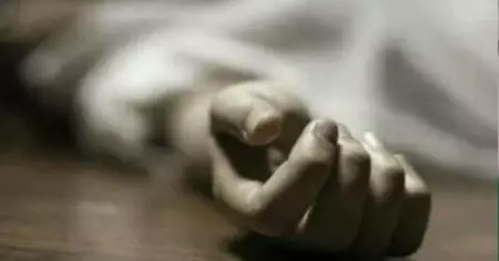 ബി.എസ്.പി എം.പിക്കെതിരായ പീഡന ആരോപണം; സുപ്രീംകോടതിക്ക് മുന്നില്‍ തീകൊളുത്തിയ യുവതിയും മരിച്ചു
